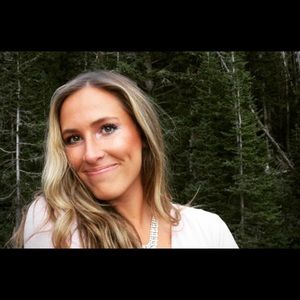 Meet your Posher, Noelle